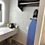 Sleepy Traveler Motel