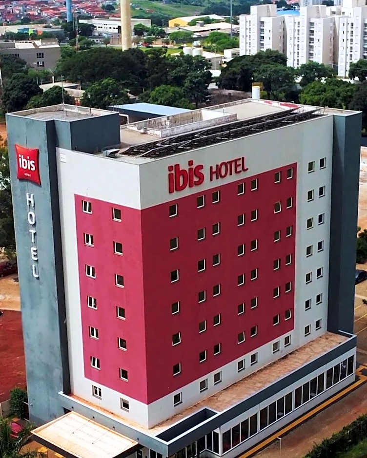 ibis Tatui