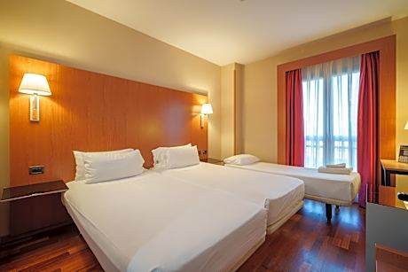 DOUBLE WITH SOFA BED 3+0