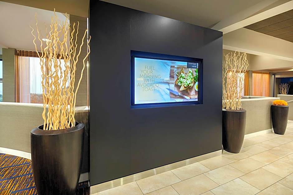 Courtyard by Marriott Dallas Addison/Midway