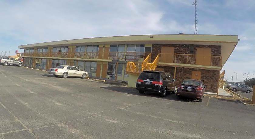 Days Inn by Wyndham Salem, Illinois