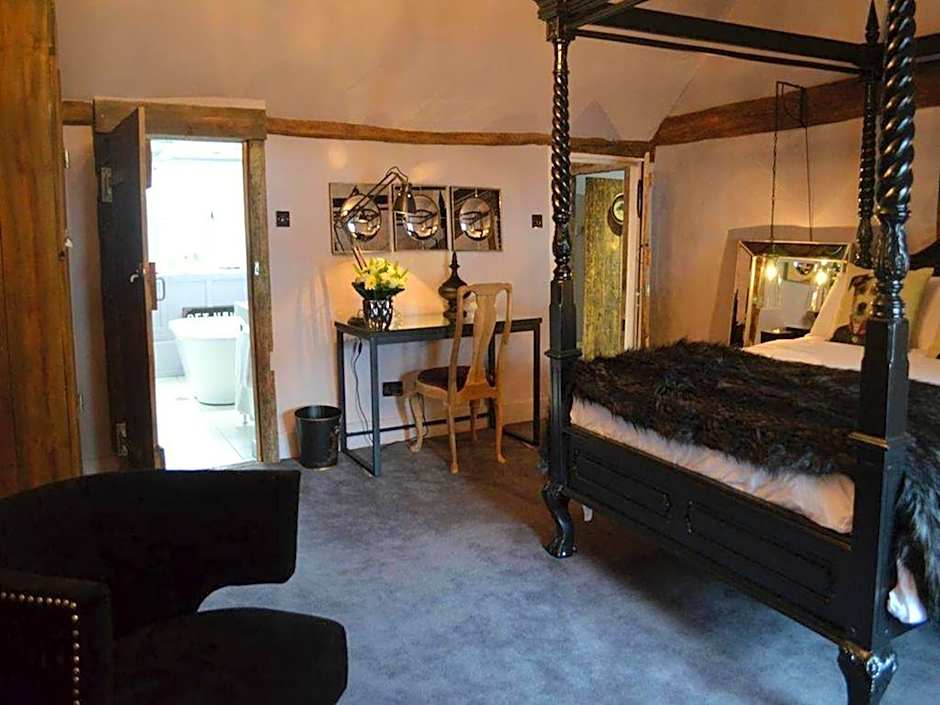 The Black Horse Fulmer