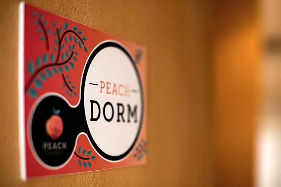 Peach Hostel & Suites