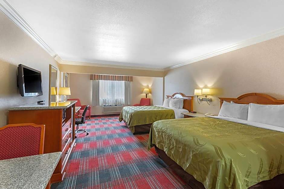 Quality Inn & Suites Oceanside