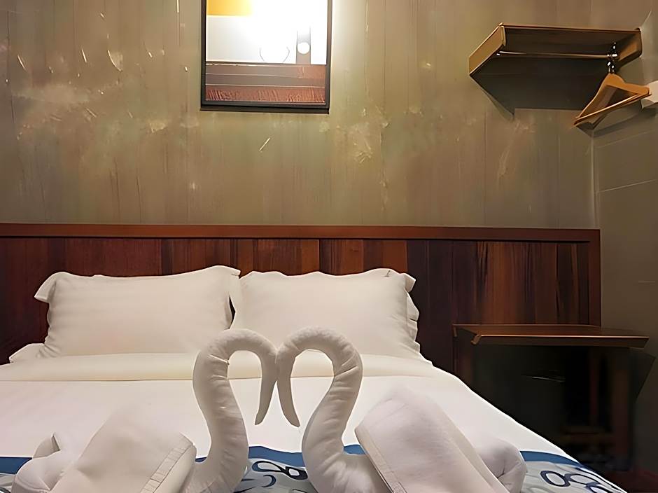 Swing & Pillows @ Anggun Hotel Seri Iskandar, Ipoh