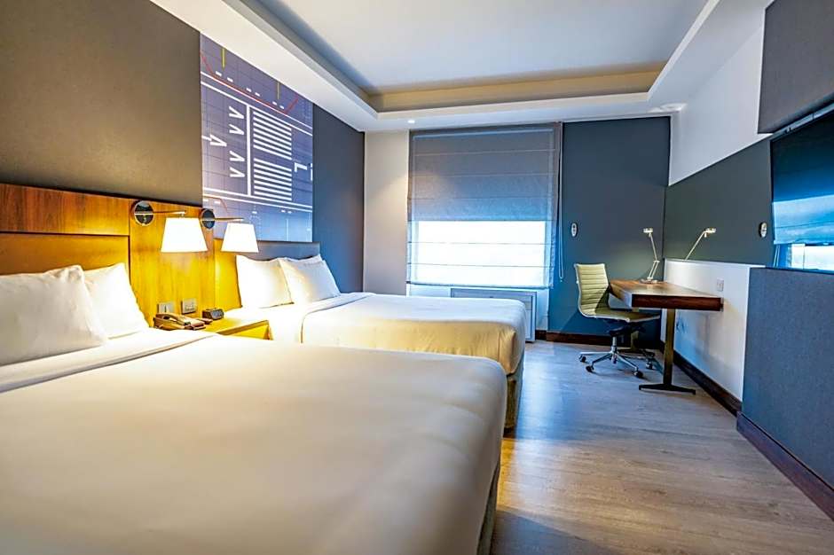 Courtyard by Marriott Santiago Airport