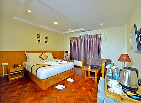 Deluxe Double or Twin