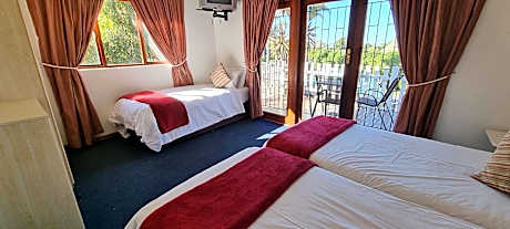 Cottage 3 Salt River Lodge