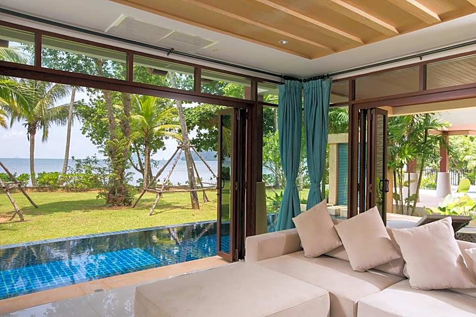 Amatapura Beachfront Villa 14, SHA Certified