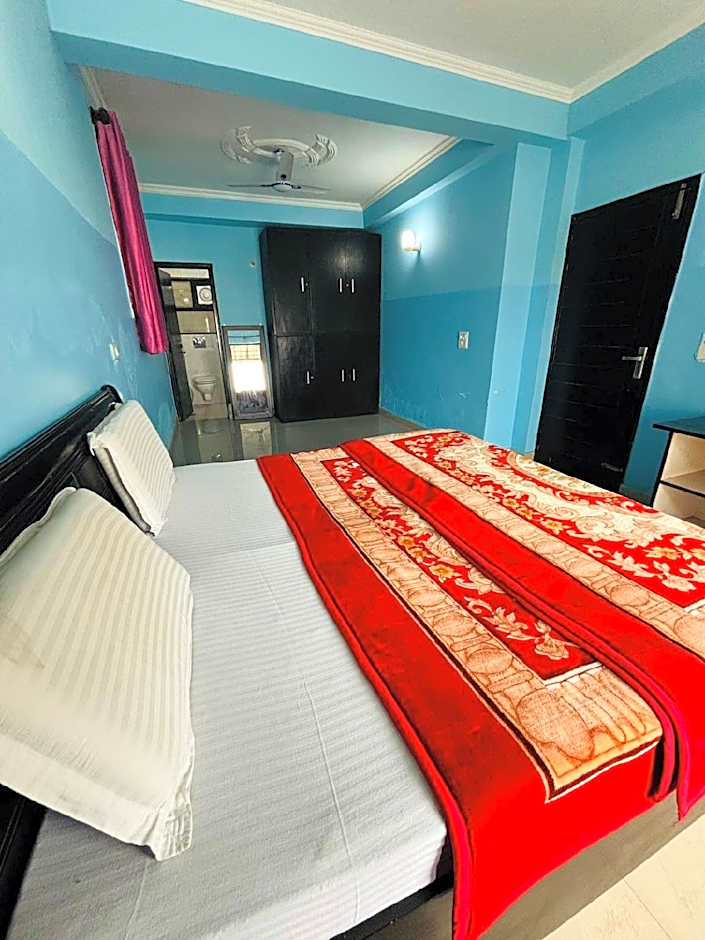 Hotel Lake Inn - A Luxury Lake View Hotel