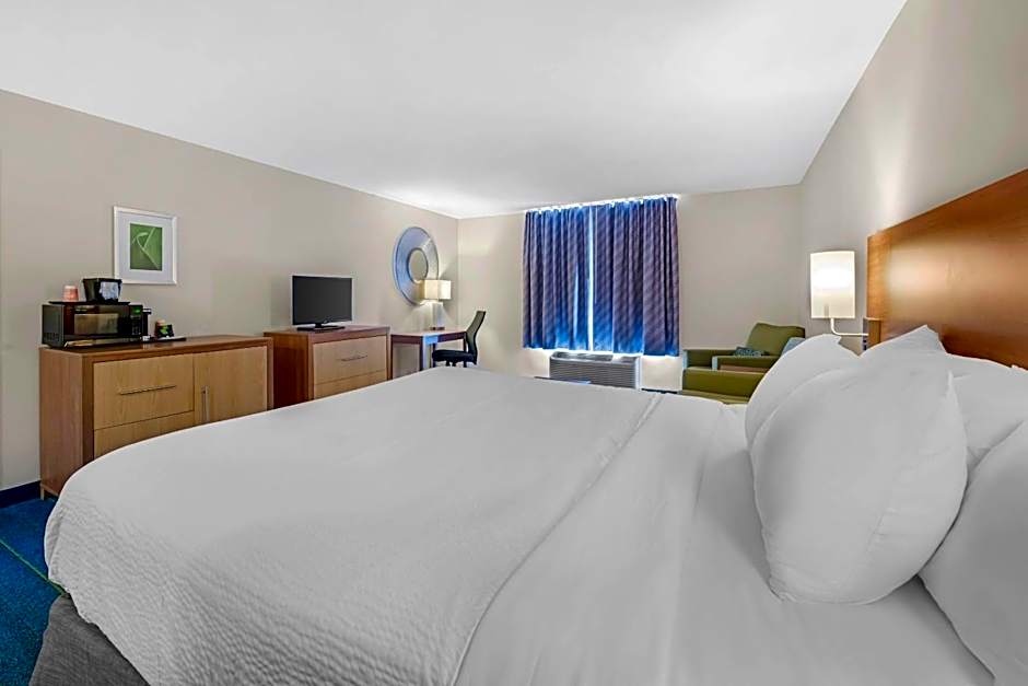 Sleep Inn & Suites Altoona North