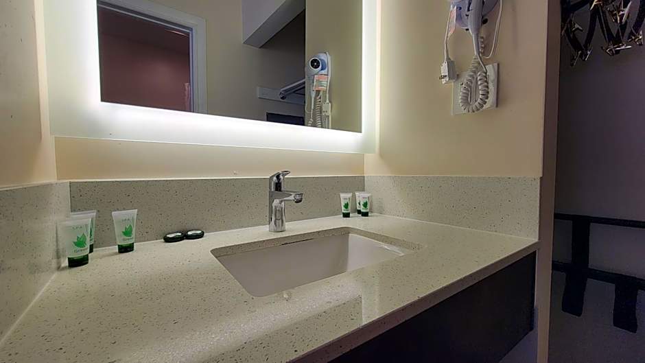 Presidio Parkway Inn