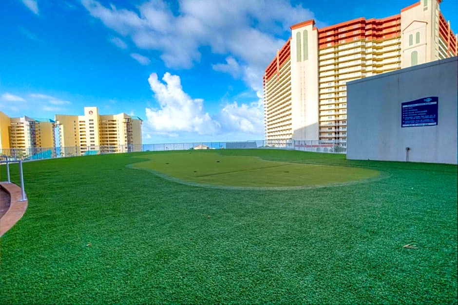 Laketown Wharf 1035 By Aneliya