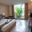 I Hotel