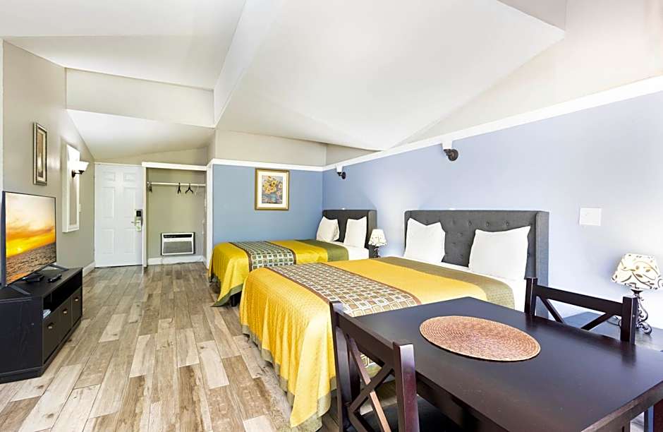 Warm Mineral Springs Motel