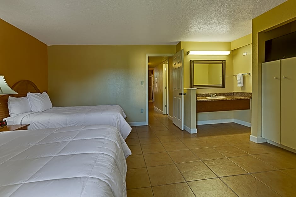 Celebration Suites At Old Town