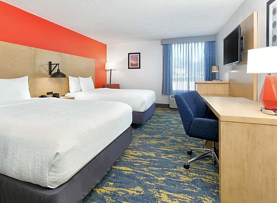 La Quinta Inn & Suites by Wyndham Las Colinas