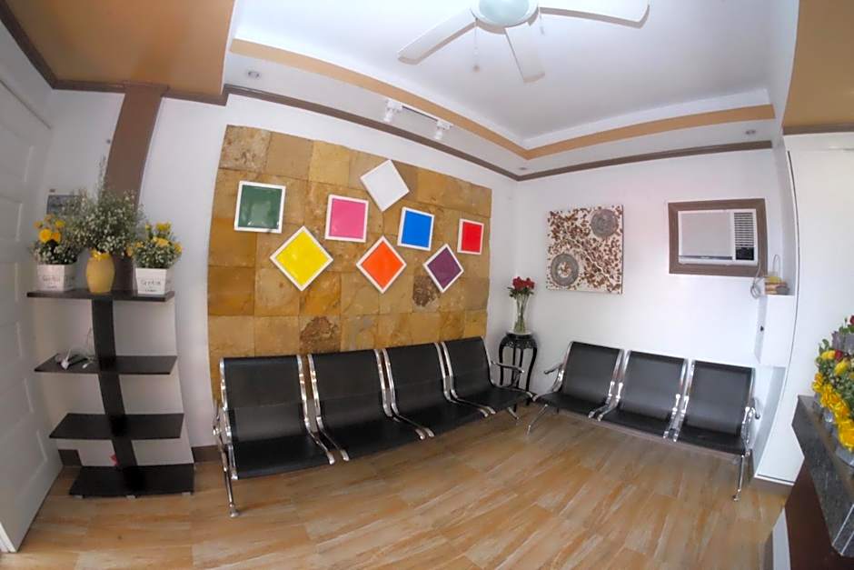 L & M Hearthstones Lodge