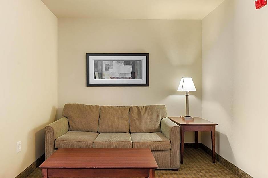 Cobblestone Hotel & Suites - Knoxville