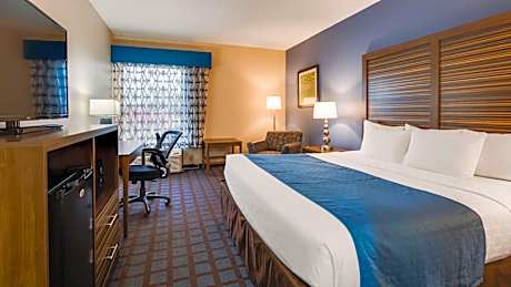 King Room with Bath Tub - Disability Access