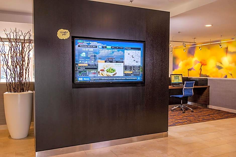 Courtyard by Marriott Richmond West