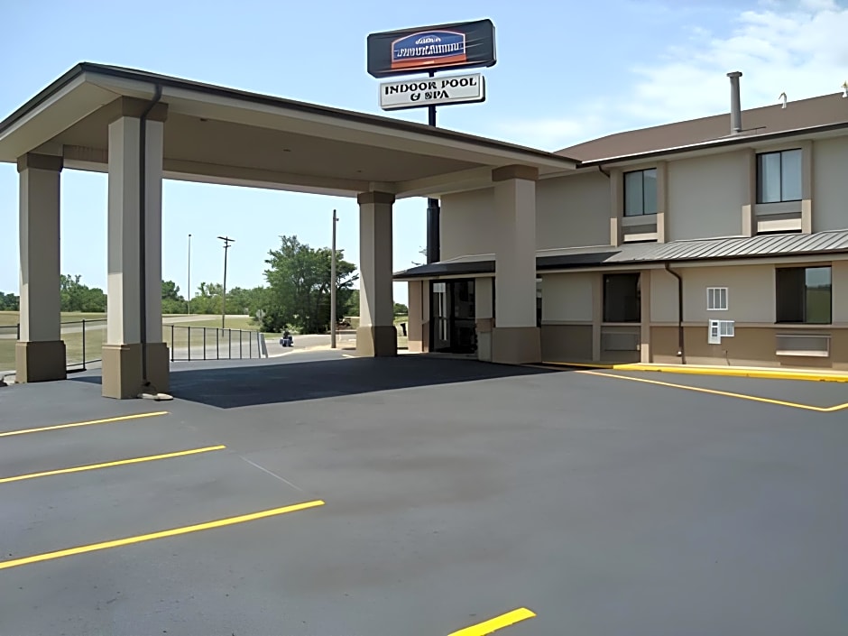 Travelodge by Wyndham Junction City