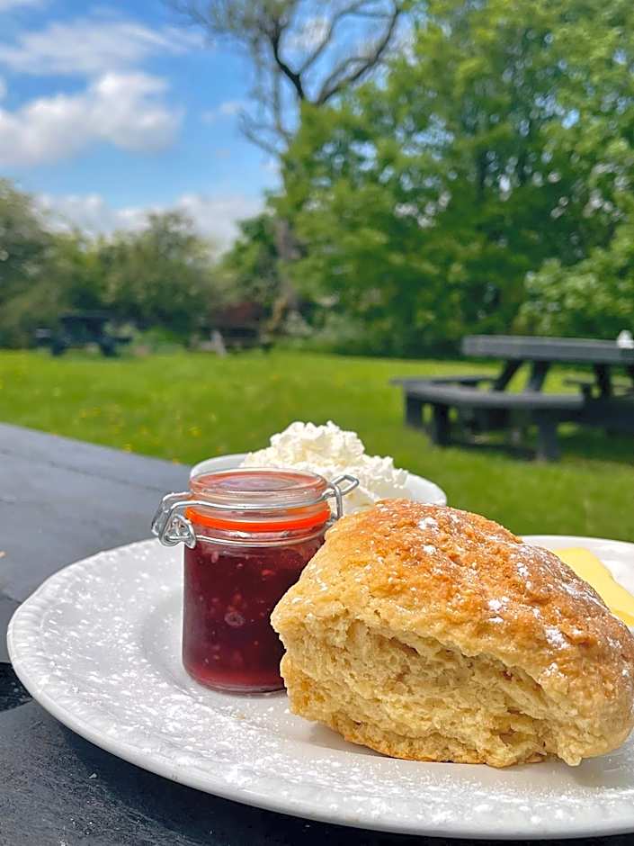 The Fat Lamb Country Inn and Nature Reserve