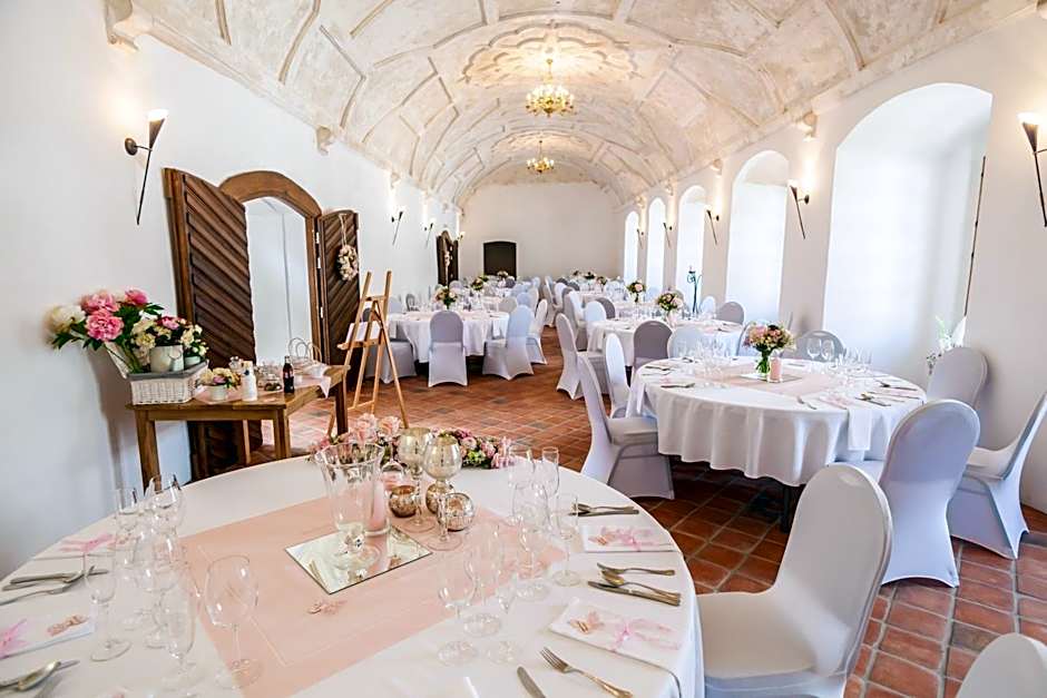 zámek Kolštejn - hotel Chateau Goldenstein