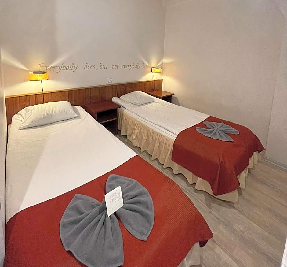 NB hotel with free parking