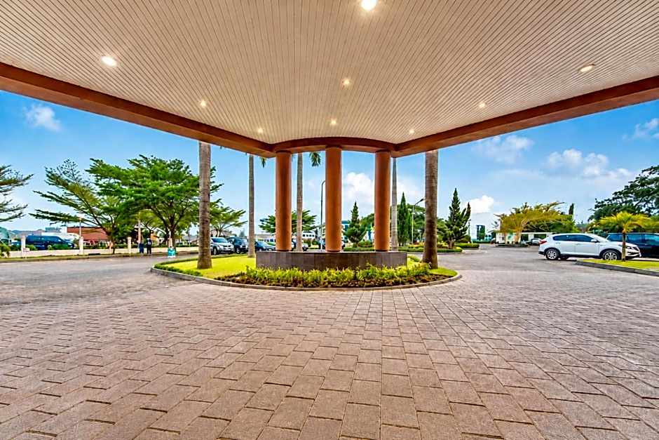 Fiesta Royale Hotel