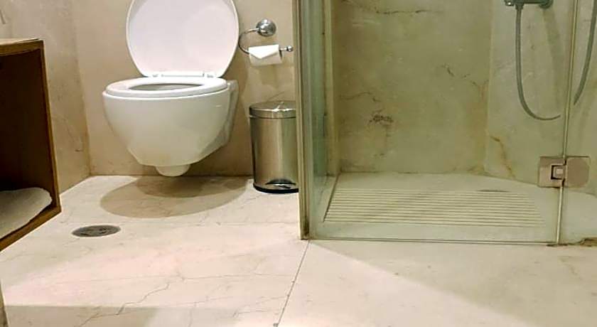 Udman Hotel Panchshila Park