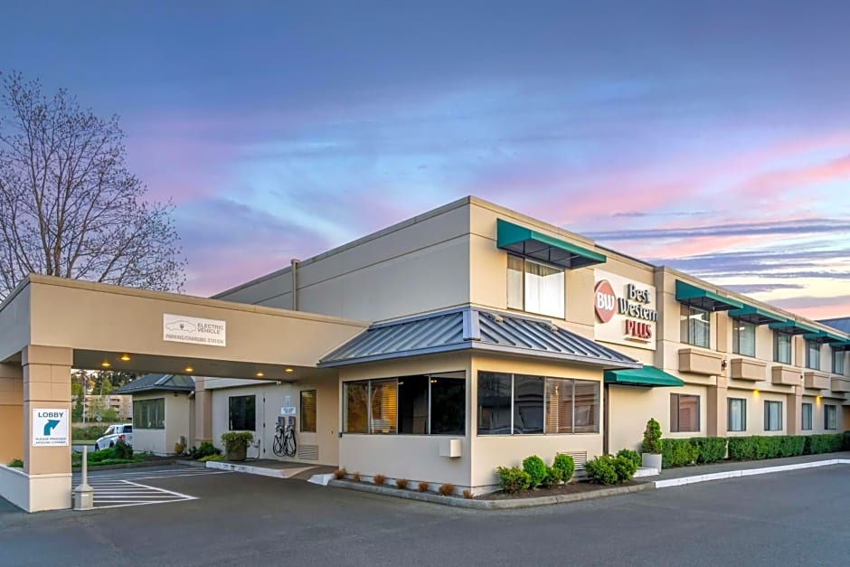 Best Western Plus Edmonds Harbor Inn