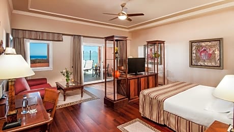 Junior Suite with Sea View (3 Adults)