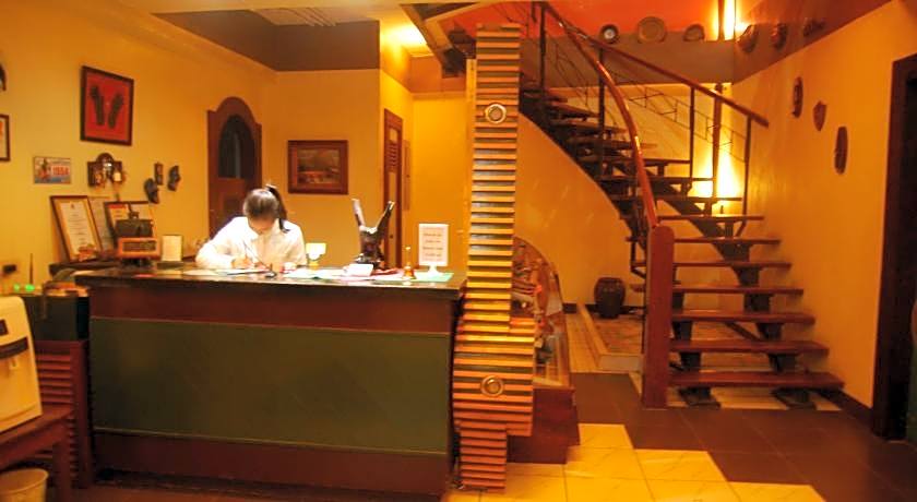 Centro Mactan Suites