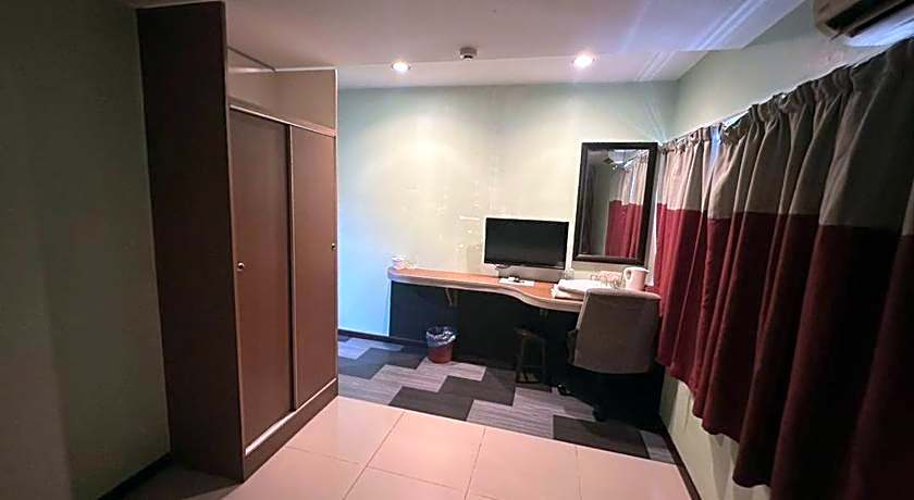 Midtown Villa Hotel