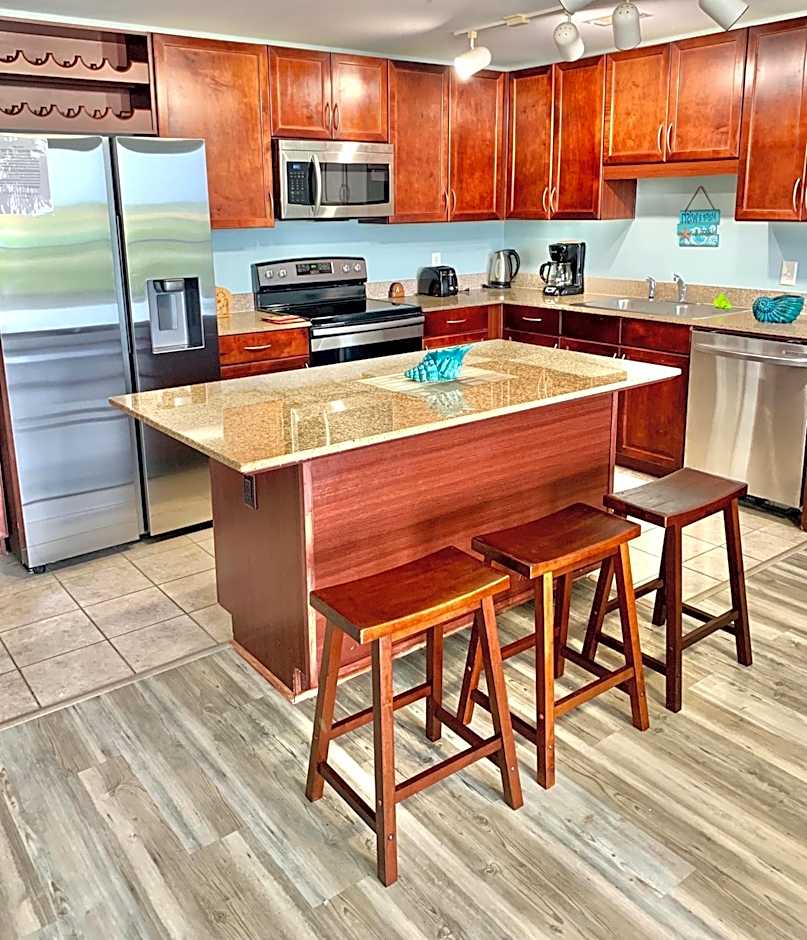 LAKETOWN 5 POOLs STEPS TO BEACH FAMILY FRIENDLY