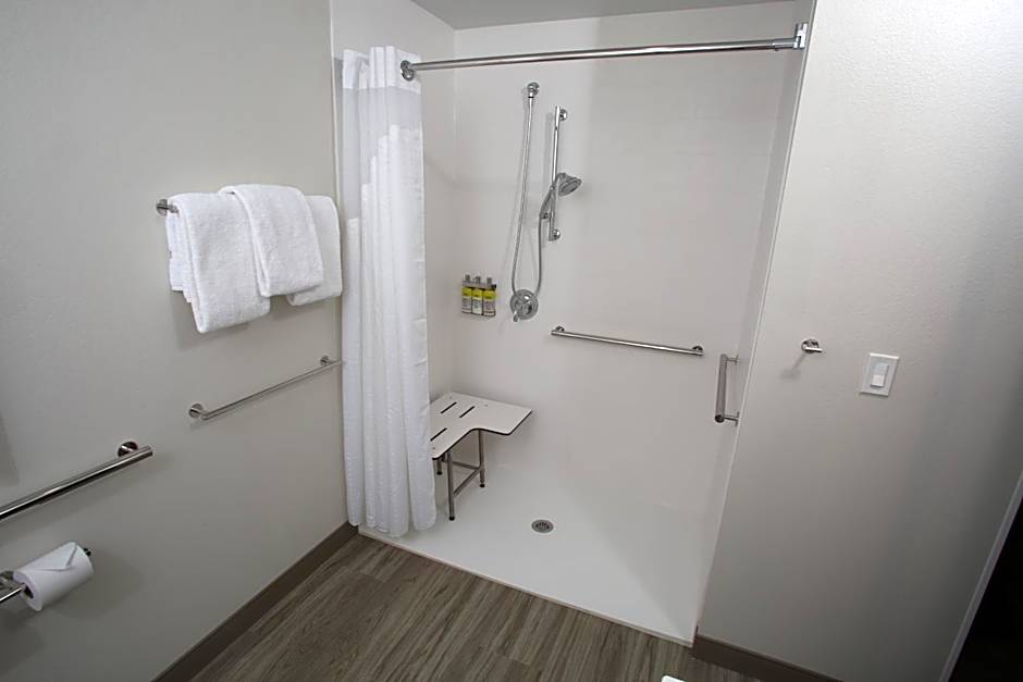 Holiday Inn Express Mccook By IHG