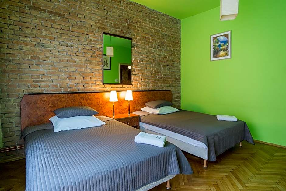 Finger Guest Rooms