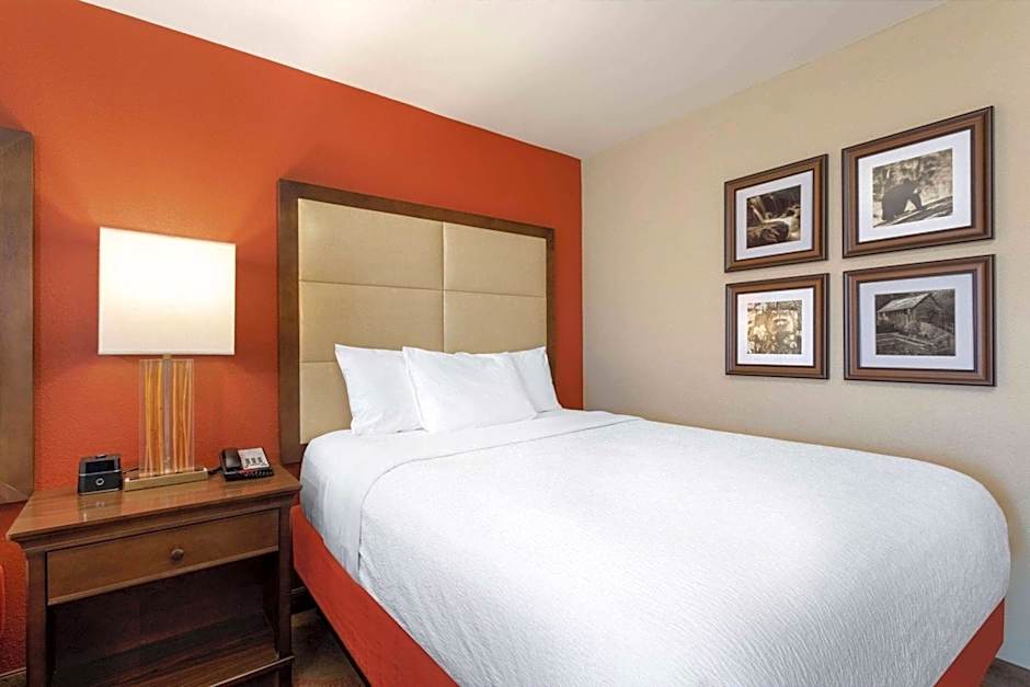 La Quinta Inn & Suites by Wyndham Pigeon Forge