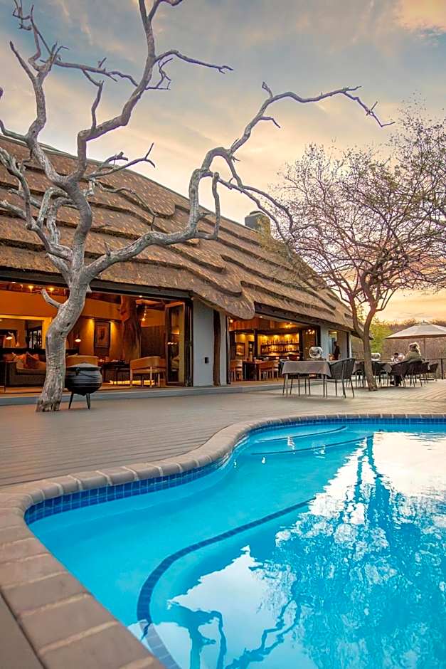 Tuningi Safari Lodge