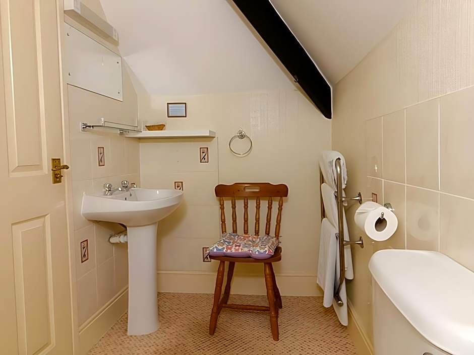 Crescent Lodge Guest House