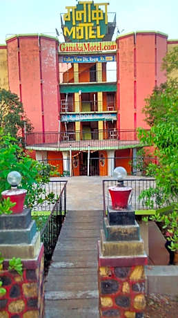 Ganaka Motel