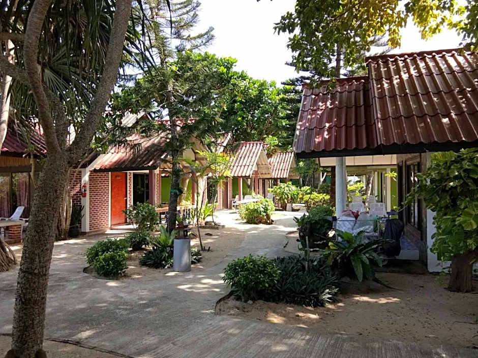 Photo 1 of 8 of Bungalow, Garden View