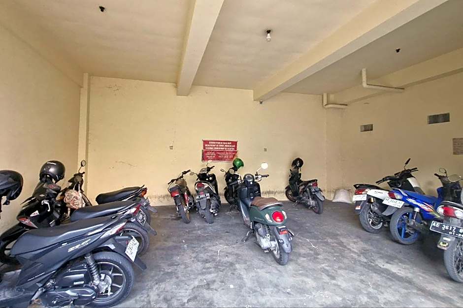 Reddoorz @Griya Kampar Madiun