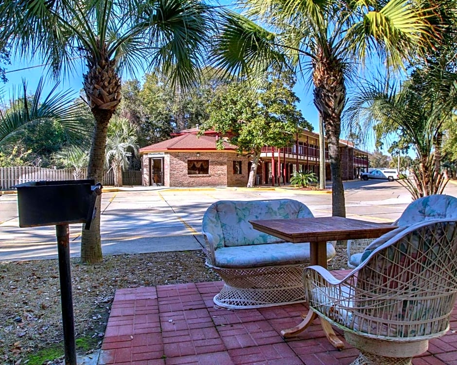 Econo Lodge Biloxi Beach North