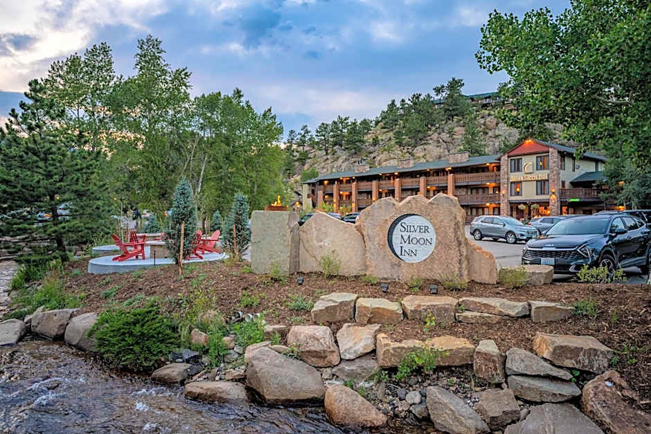 Silver Moon Inn