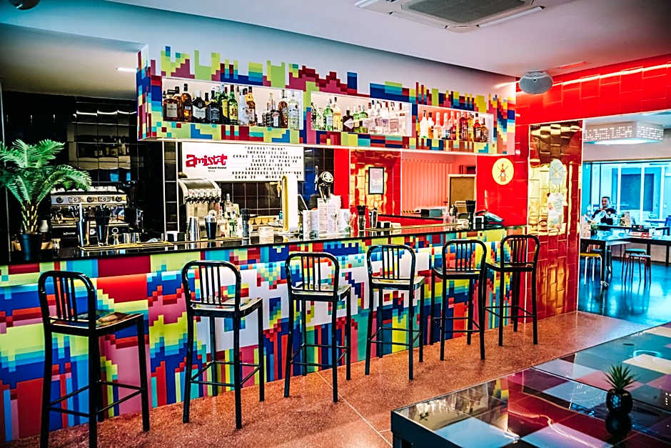 AMISTAT Island Hostel Ibiza - ALBERGUE JUVENIL