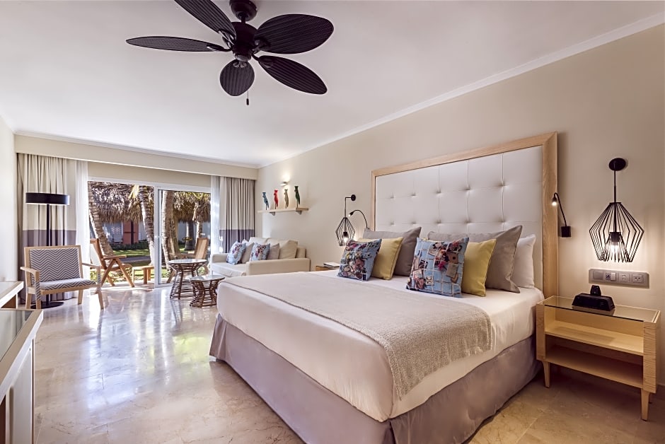 Photo 1 of 3 of Junior Suite, Garden View