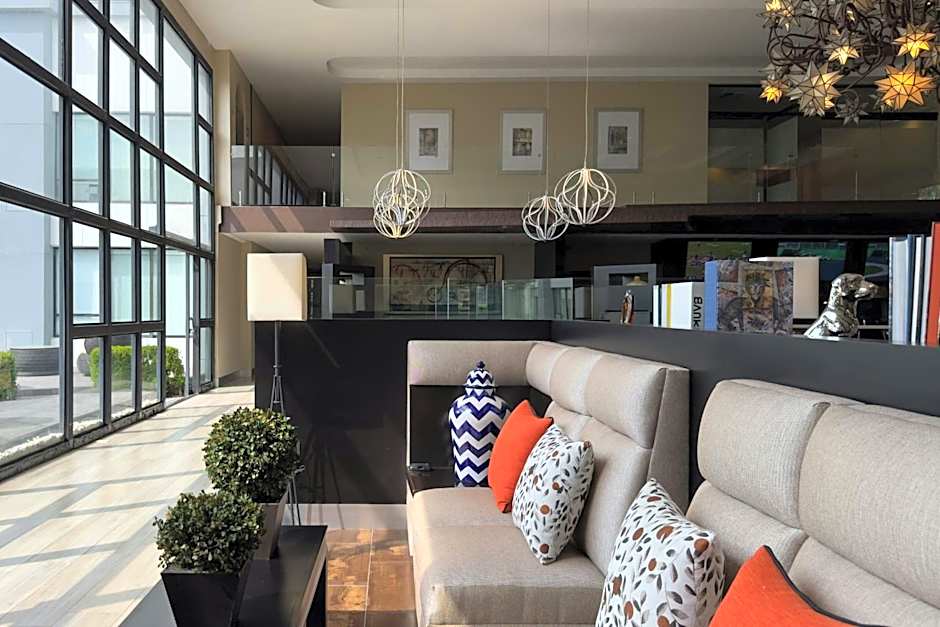 Courtyard by Marriott Toluca Airport