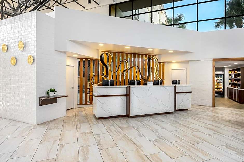 Crowne Plaza Jacksonville Airport/I-95N By IHG